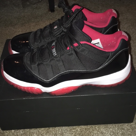Jordan 11 Retro Low Size 9.5 - Picture 4 of 6
